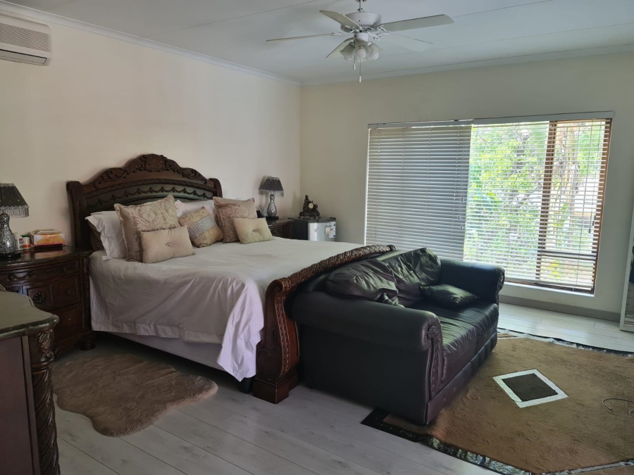 3 Bedroom Property for Sale in Safari Gardens North West